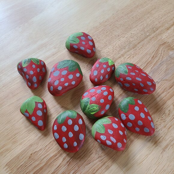 10 Pack Assorted Strawberry Painted Rocks Variety PACK OF 10 ROCKS (10 Count) - Picture 5 of 12